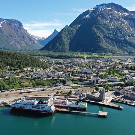 Andalsnes Sentrum Apartment No1 Exterior photo